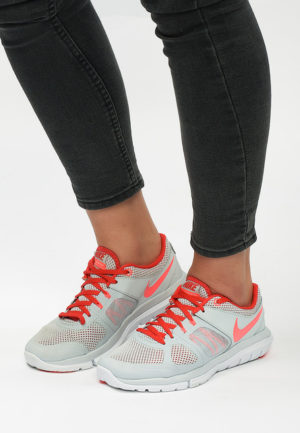 Pantofi sport Nike Flex 2014 Gri originali cu sireturi portocalii si talpa comoda