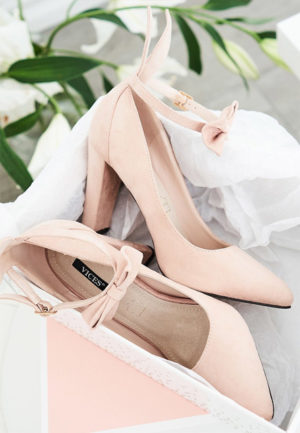 Pantofi dama Katia Bej ieftini online din materiale de calitate