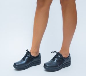 Pantofi casual negri cu sireturi Calipso portiviti pentru tinute moderne de primavara