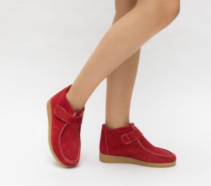 Pantofi casual rosii fara toc prevazuti cu scai Cronic realizati din piele intoarsa eco