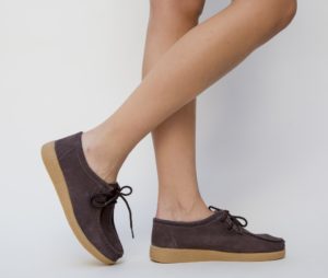 Pantofi dama office maro cu sireturi Neca realizati din piele intoarsa naturala
