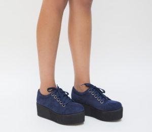 Pantofi sport bleumarin ieftini cu sireturi Mangalia prevazuti cu o talpa dubla