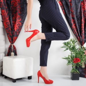 Pantofi stiletto rosii eleganti cu toc inalt de 12 cm si o usoara platforma comoda Katri
