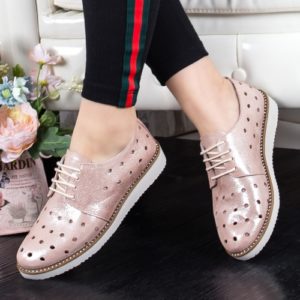 Pantofi office roz oxford cu sireturi si talpa cusuta realizati din piele naturala perforata Calerini