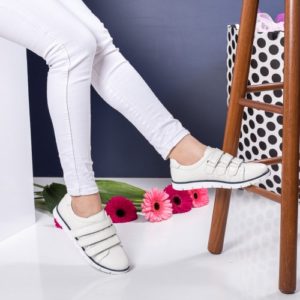 Pantofi ieftini albi casual de primavara din piele naturala Vedrana cu inchidere cu scai